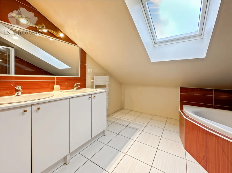 Maison - 110 m² - 5 pièces