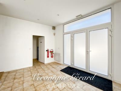 Local d'activité / Entrepôt - 64 m² - 3 pièces