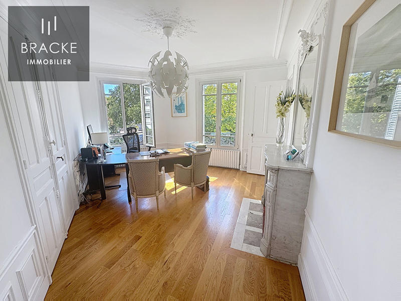 Bureau - 98 m² - 5 pièces