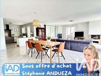 Maison - 196 m² - 7 pièces