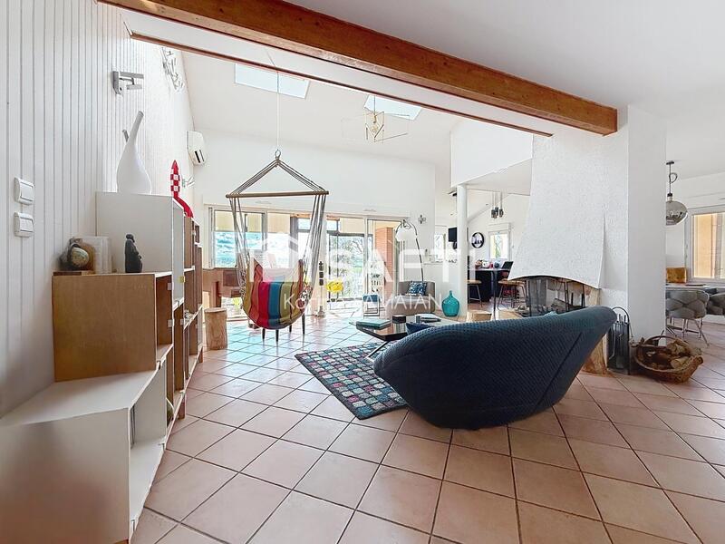 Maison - 322 m² - 8 pièces