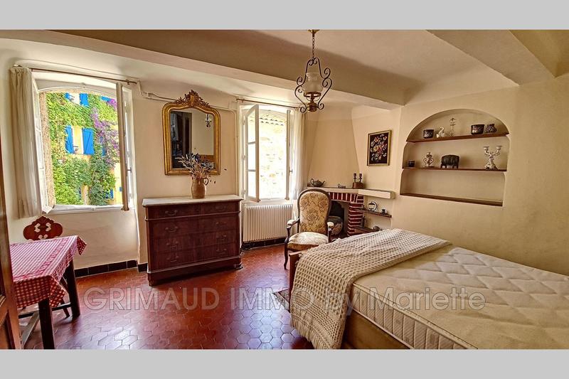 Maison - 400 m² - 14 pièces