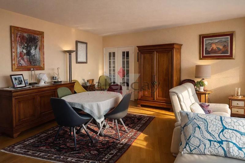 Appartement - 105 m² - 5 pièces