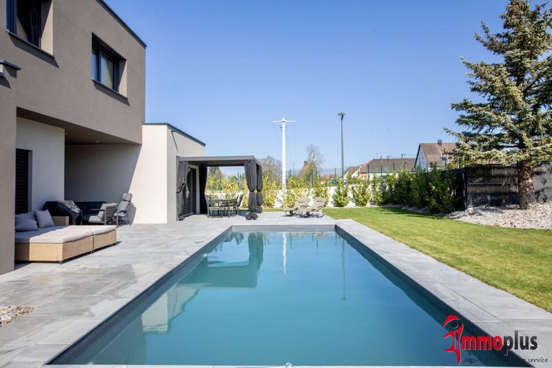 Maison - 171 m² - 6 pièces