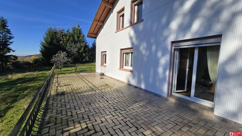 Maison traditionnelle - 130 m² - 7 pièces