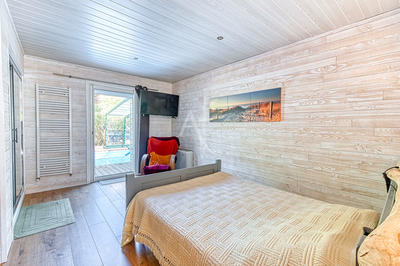 Maison - 180 m² - 5 pièces