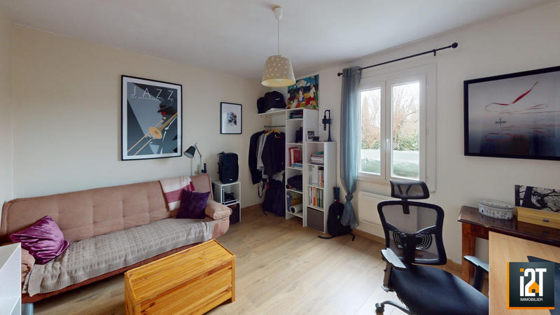 Maison traditionnelle - 102 m² - 5 pièces