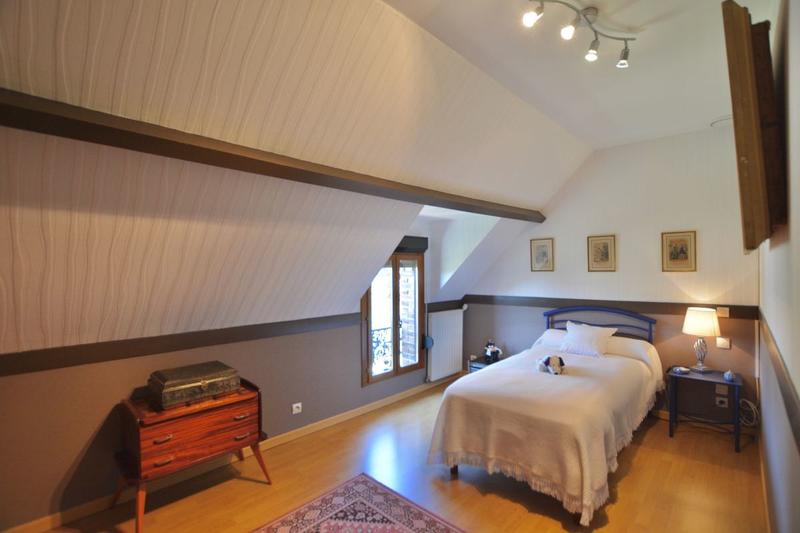 Maison ancienne - 196 m² - 8 pièces