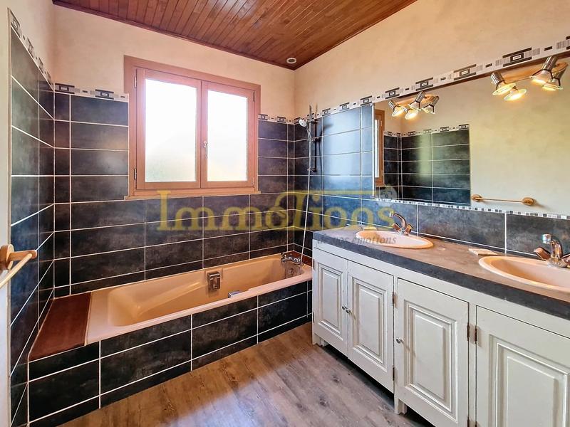 Maison - 136 m² - 6 pièces