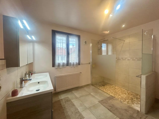 Maison - 173 m² - 7 pièces