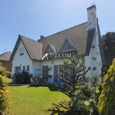 Pavillon - 170 m² - 9 pièces