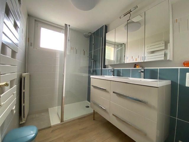 Maison - 179 m² - 7 pièces