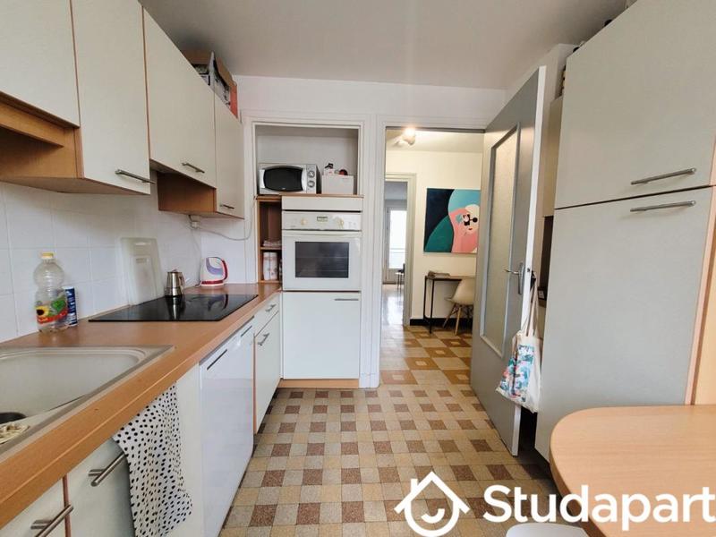 Chambre - 9 m² - 1 pièce