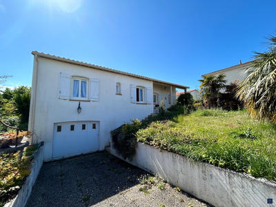 Maison - 140 m² - 5 pièces