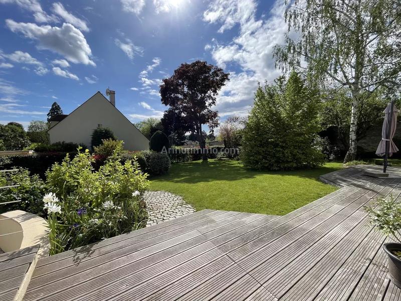 Maison - 210 m² - 8 pièces