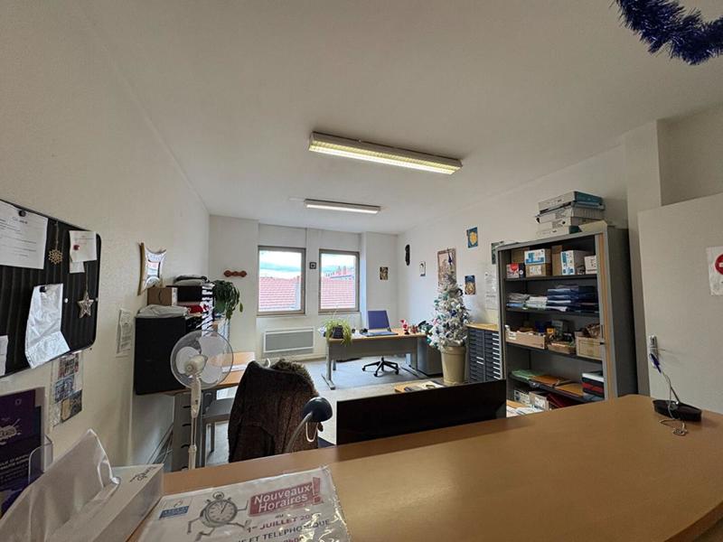 Local commercial - 470 m² - 15 pièces