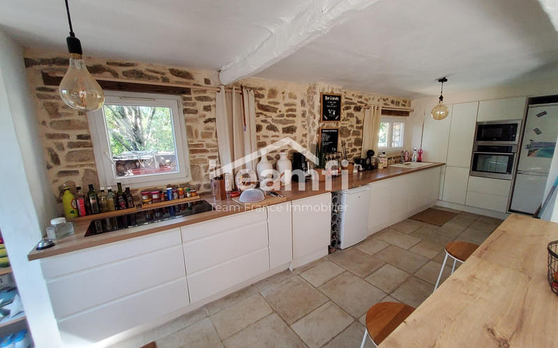 Mas - 176 m² - 7 pièces