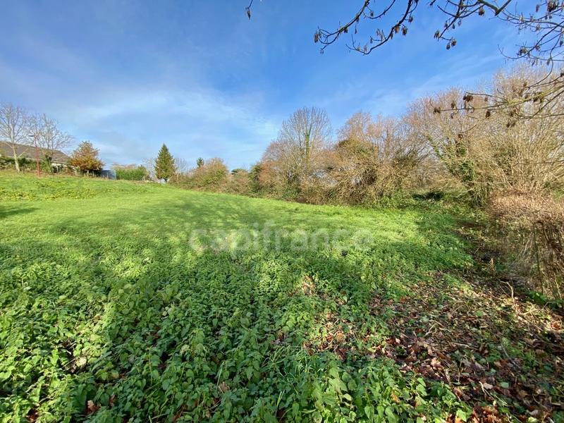 Terrain constructible - 1 352 m²