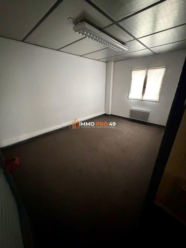 Entrepôt - 340 m²