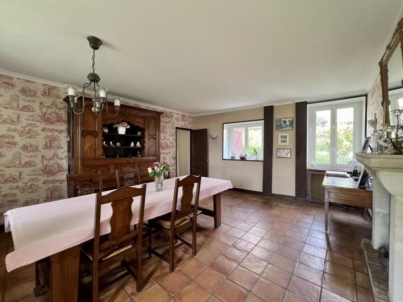 Maison - 148 m² - 9 pièces