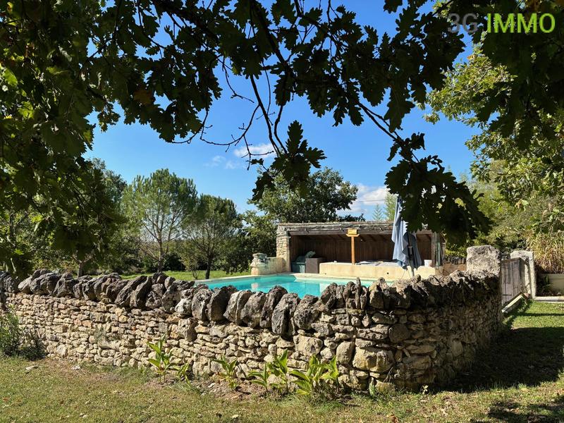 Maison en pierre - 210 m² - 11 pièces