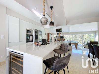 Maison - 170 m² - 7 pièces