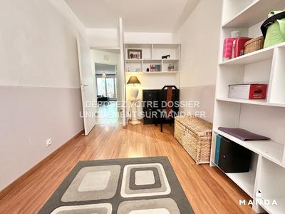 Chambre - 11 m² - 3 pièces