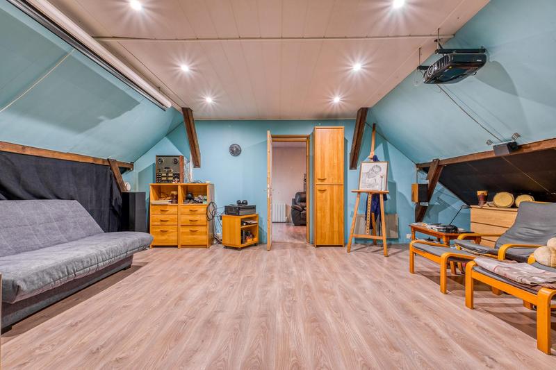 Maison traditionnelle - 150 m² - 6 pièces