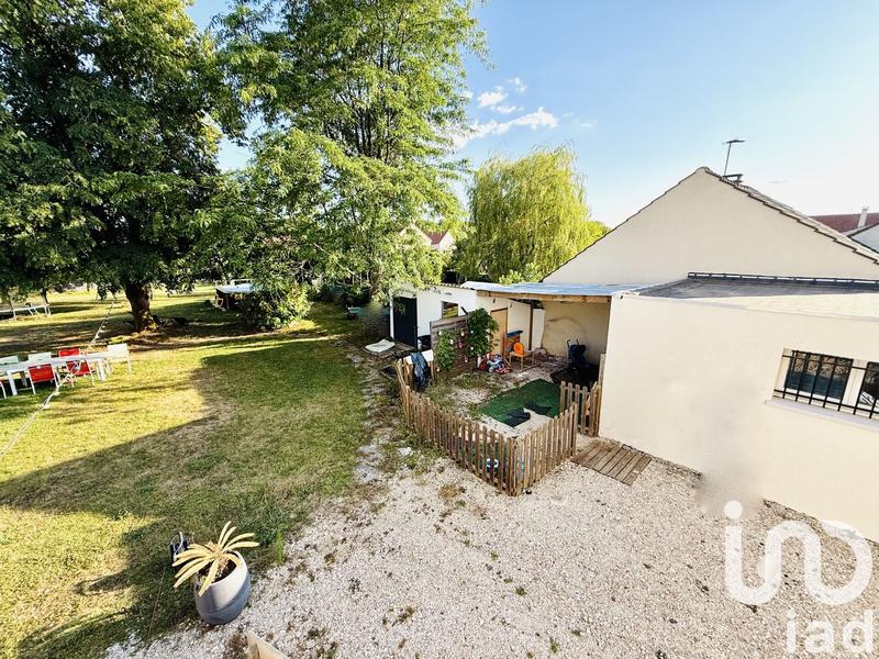 Maison - 180 m² - 8 pièces