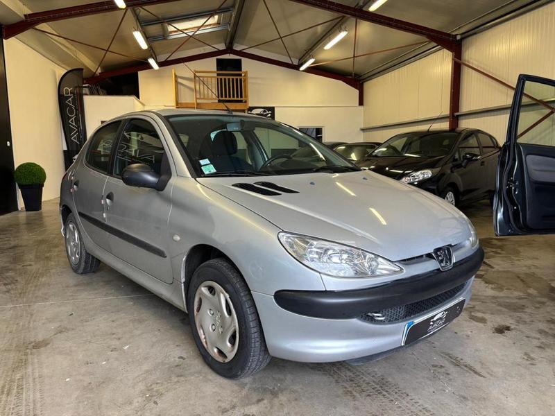 Peugeot 206 1.4 HDi 68cv - 1 ere main Distribution faite