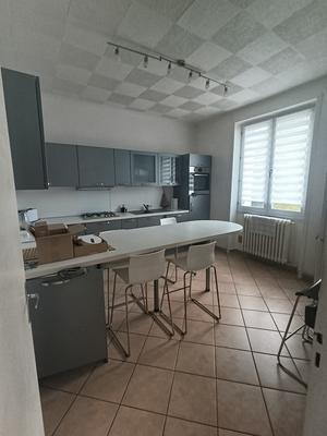 Appartement - 122 m² - 9 pièces