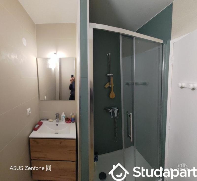 Chambre - 11 m² - 1 pièce