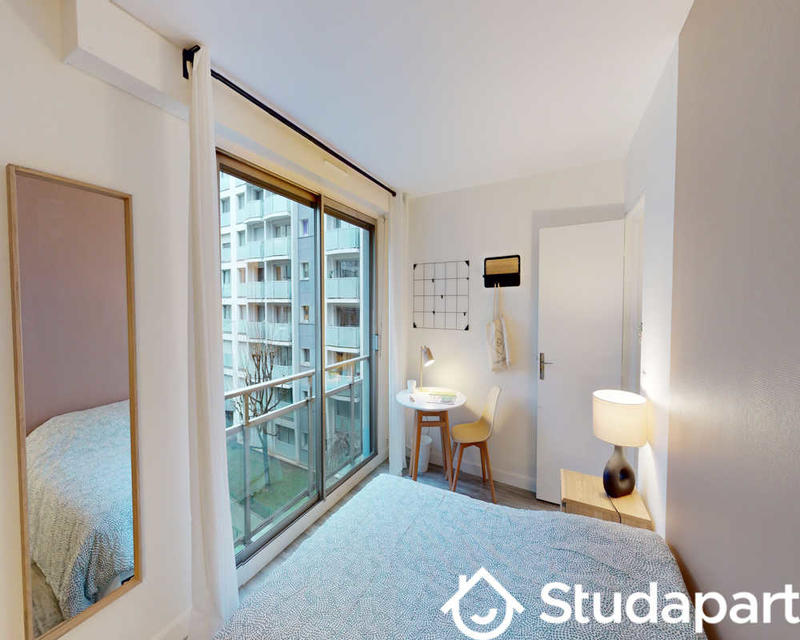 Chambre - 80 m² - 1 pièce