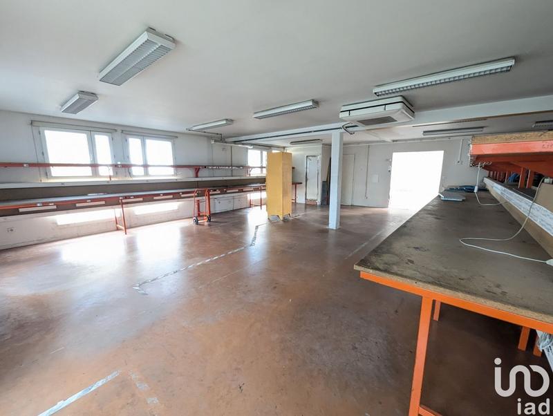 Local commercial - 1 200 m²