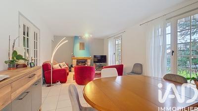 Maison - 92 m² - 5 pièces