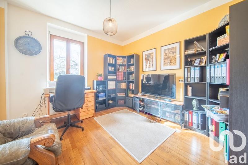 Maison - 200 m² - 7 pièces