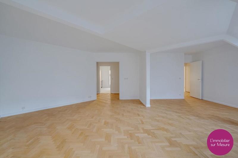 Appartement - 102 m² - 5 pièces