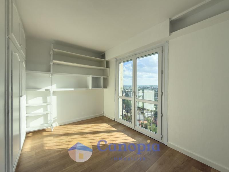 Appartement - 90 m² - 5 pièces