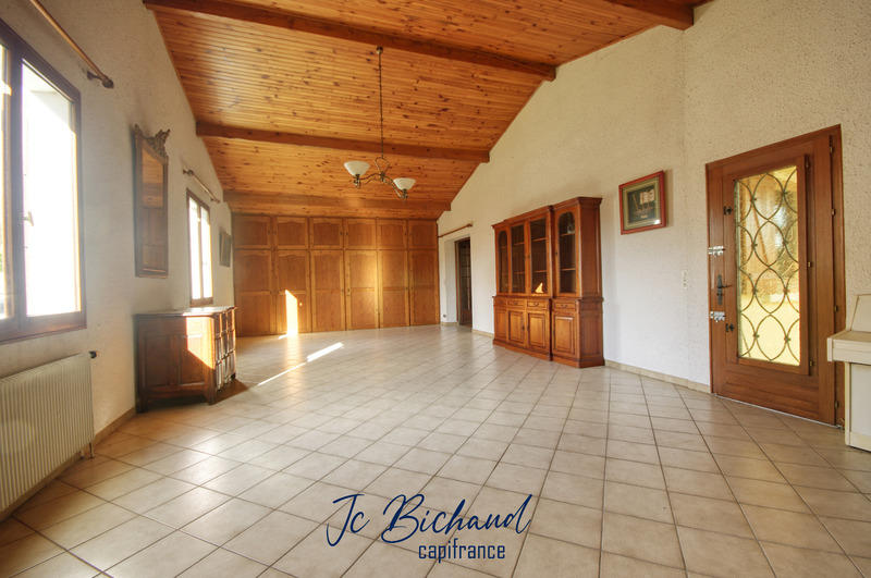 Maison - 254 m² - 6 pièces