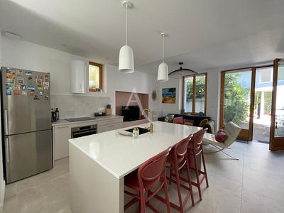 Maison - 141 m² - 6 pièces