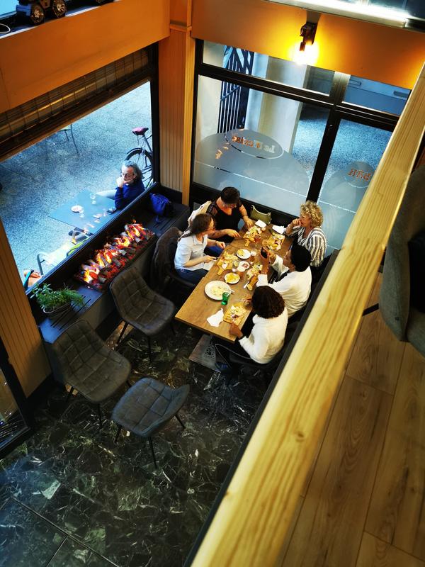 Ici et nul bar ailleurs