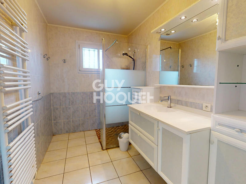 Maison - 95 m² - 5 pièces