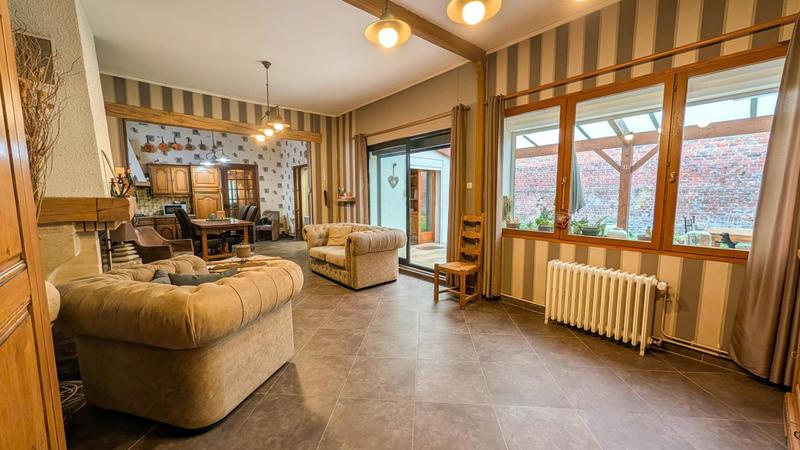 Maison - 167 m² - 8 pièces