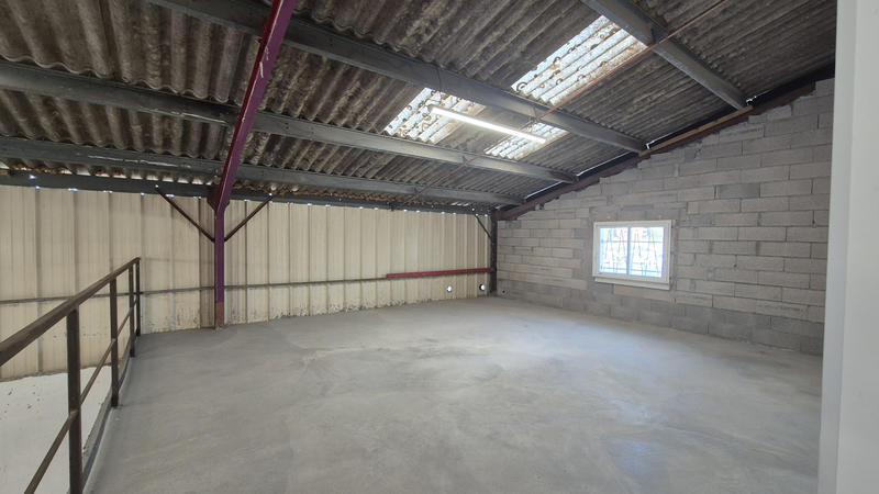 Local d'activités - 375 m²