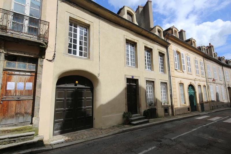 Hôtel particulier - 250 m² - 7 pièces
