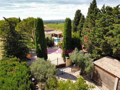 Maison - 280 m² - 10 pièces