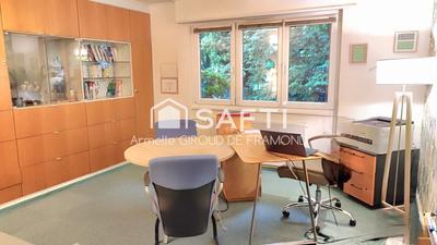 Local commercial - 99 m² - 7 pièces