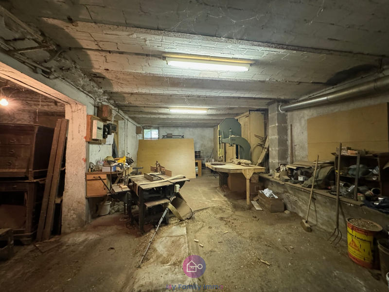 Maison - 200 m² - 11 pièces