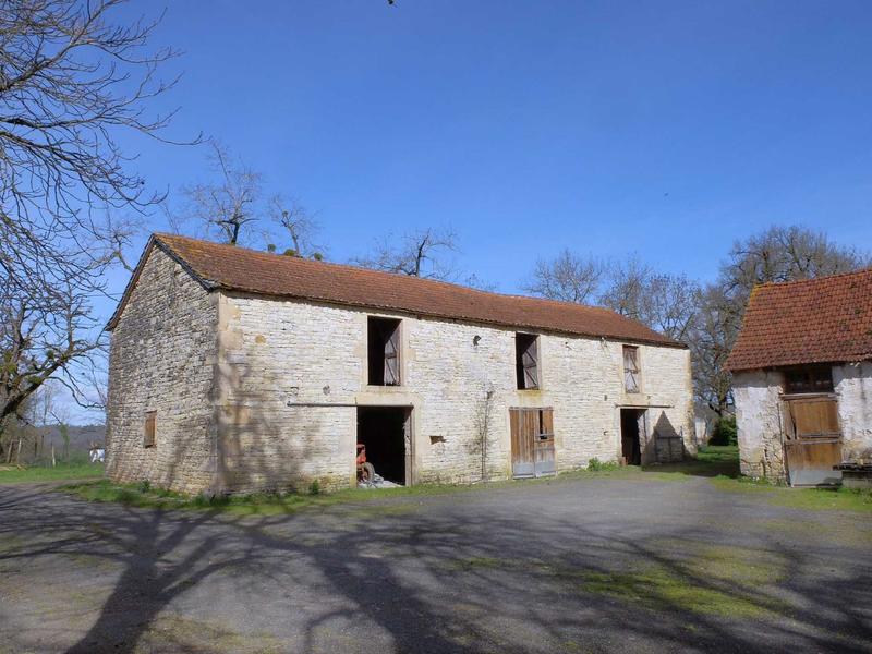 Corps de ferme - 350 m² - 15 pièces