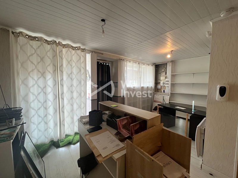 Local commercial - 90 m² - 3 pièces